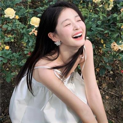 为了受伤的右眼